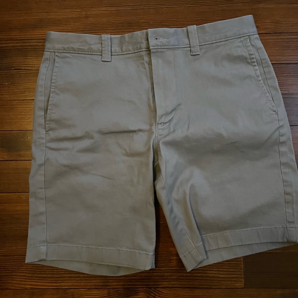 J crew factory men’s shorts size 30 9 inch seam gray